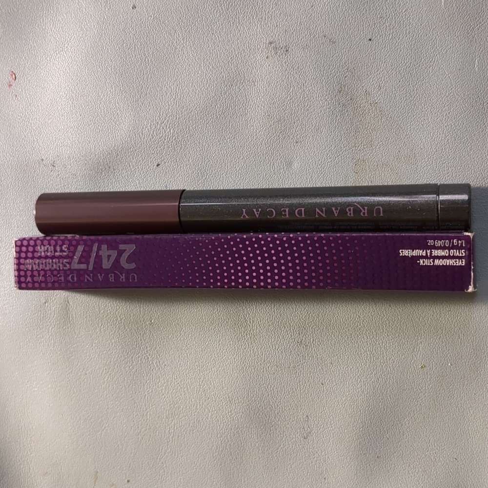 URBAN DECAY "DIGTALIZED" 24/7 SHADOW STICK